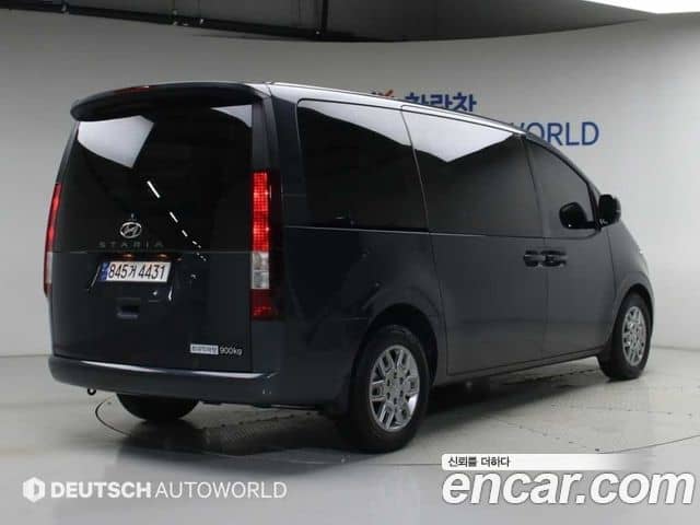 Hyundai Staria