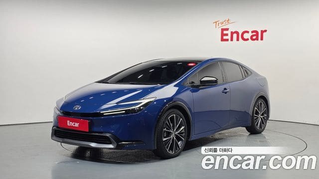 Toyota Prius — фото 1