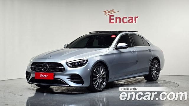 Mercedes-Benz E-Class — фото 1