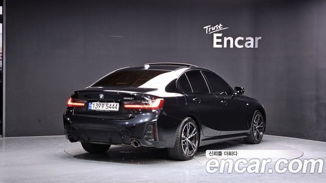 BMW 3 Series — фото 1