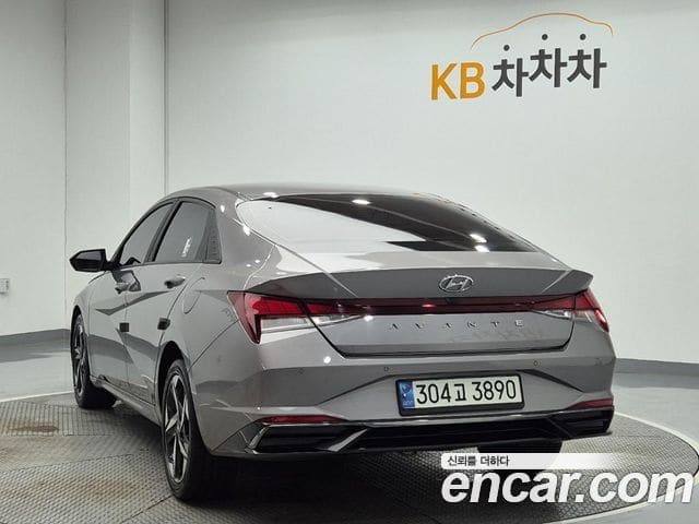 Hyundai Avante — фото 1