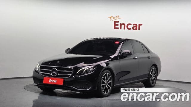 Mercedes-Benz E-Class — фото 1