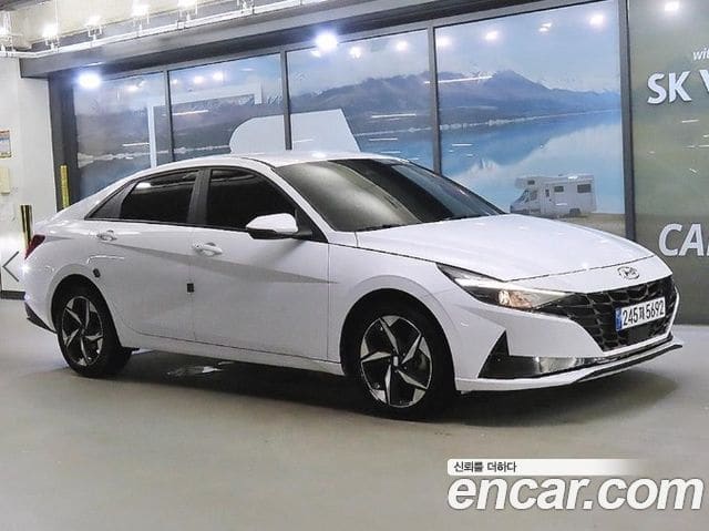 Hyundai Avante — фото 1