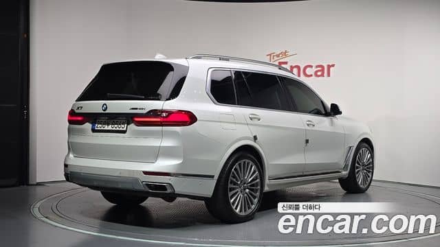 BMW X7