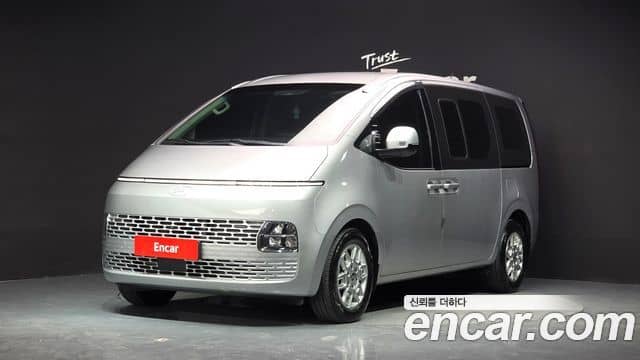 Hyundai Staria