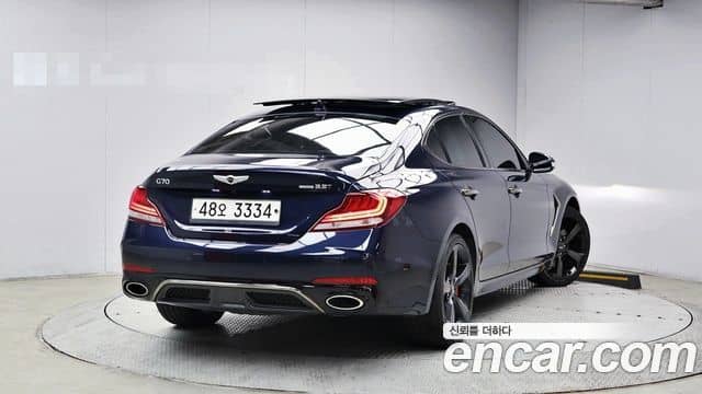 Genesis G70