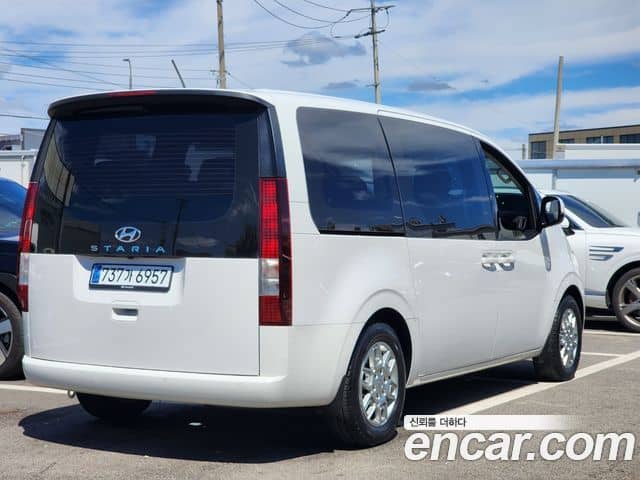 Hyundai Staria