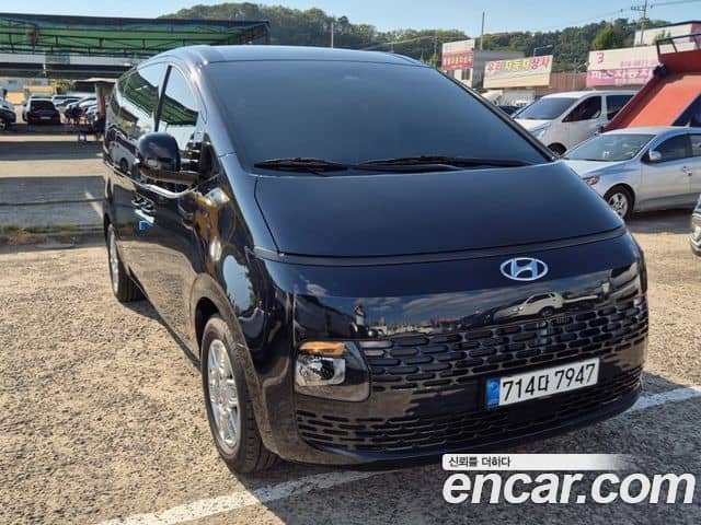 Hyundai Staria