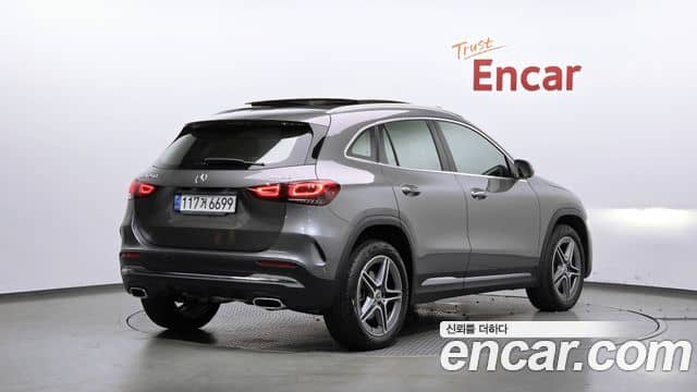 Mercedes-Benz GLA-Class