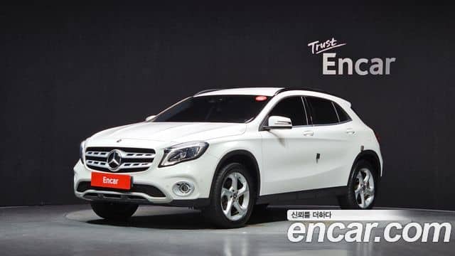 Mercedes-Benz GLA-Class
