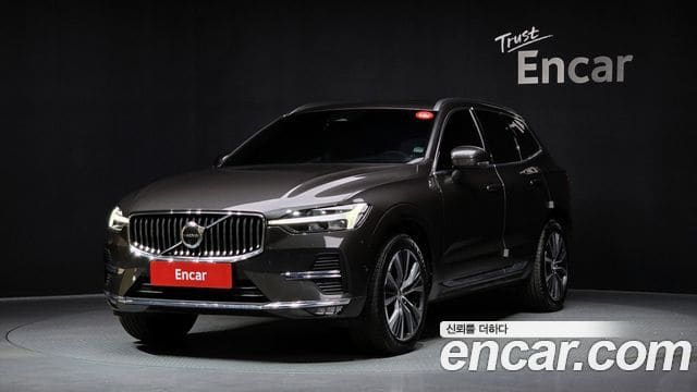 Volvo XC60 — фото 1