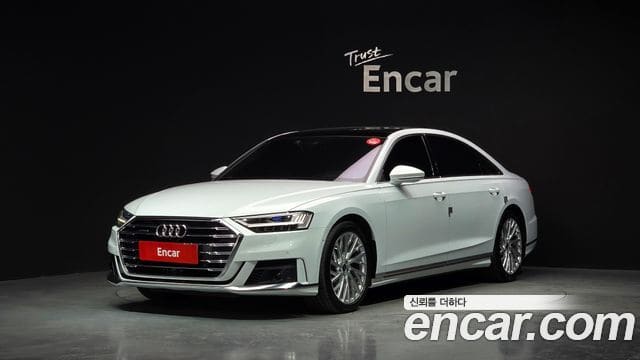 Audi A8 — фото 1