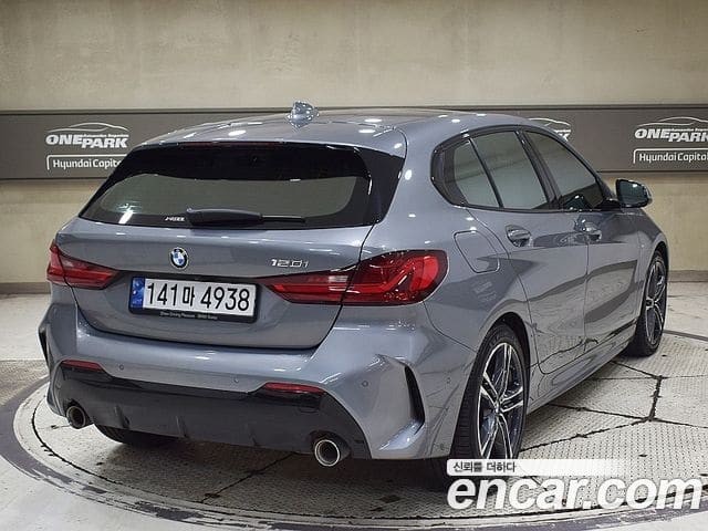 BMW 1 Series — фото 1
