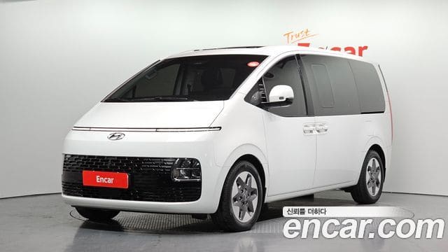 Hyundai Staria — фото 1