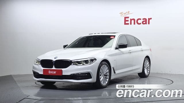 BMW 5 Series — фото 1