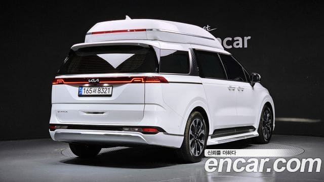 Kia Carnival — фото 1