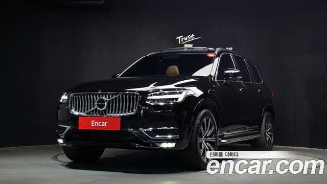 Volvo XC90 — фото 1