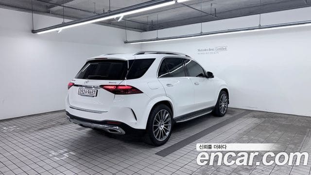 Mercedes-Benz GLE-Class — фото 1