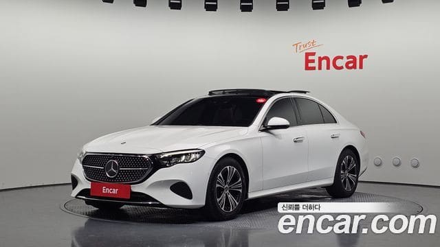 Mercedes-Benz E-Class — фото 1