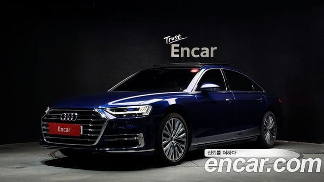 Audi A8 — фото 1