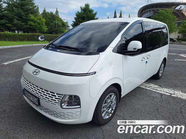 Hyundai Staria