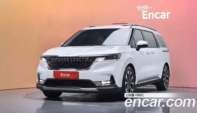 Kia Carnival — фото 1