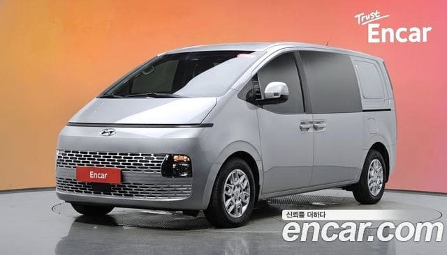 Hyundai Staria — фото 1