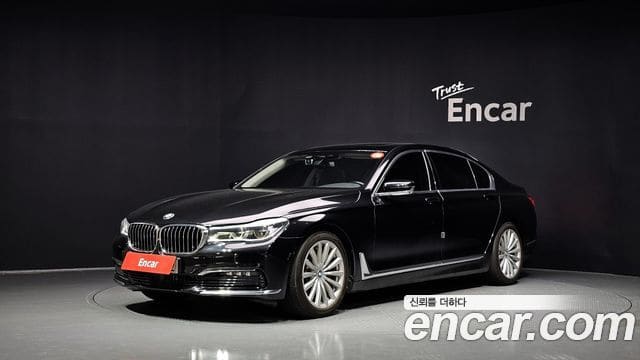 BMW 7 Series — фото 1