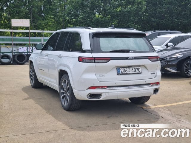 Jeep Grand Cherokee — фото 1