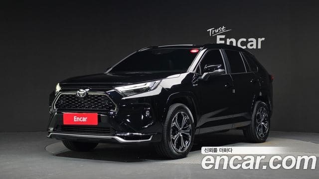 Toyota RAV4 — фото 1