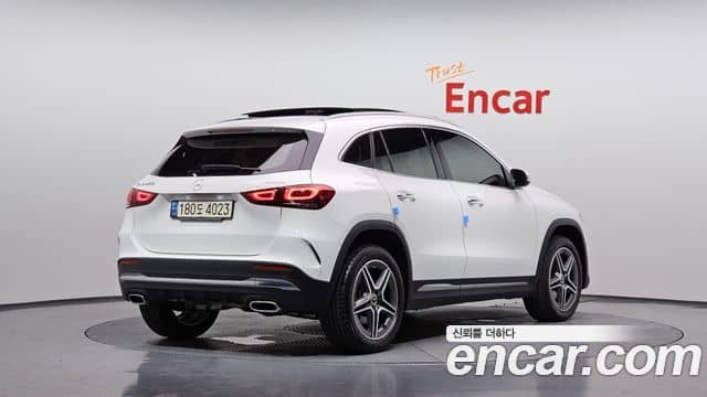 Mercedes-Benz GLA-Class