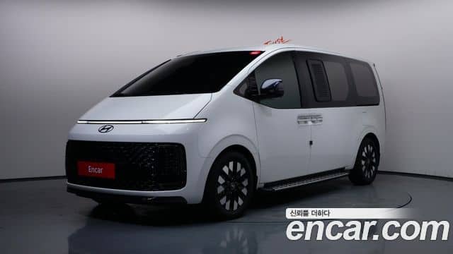 Hyundai Staria