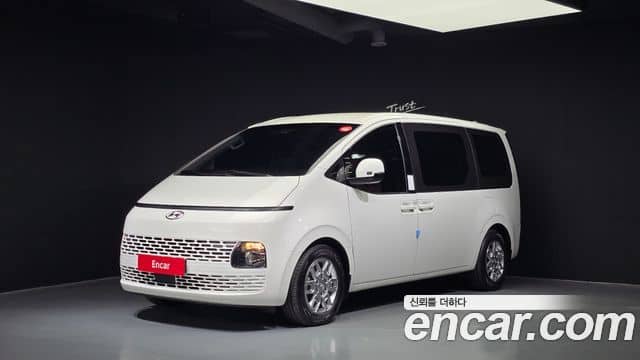 Hyundai Staria
