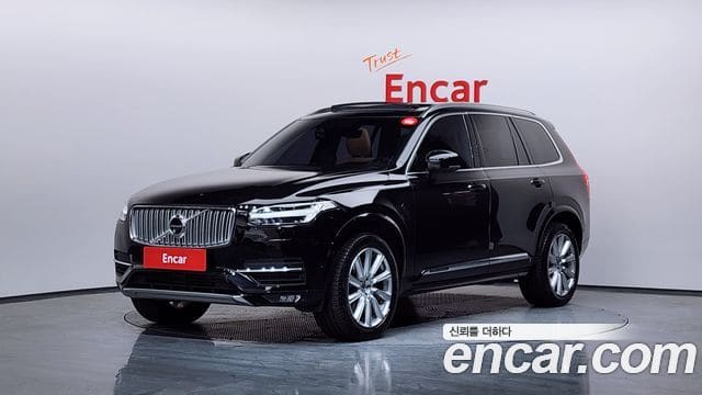 Volvo XC90 — фото 1