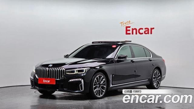 BMW 7 Series — фото 1