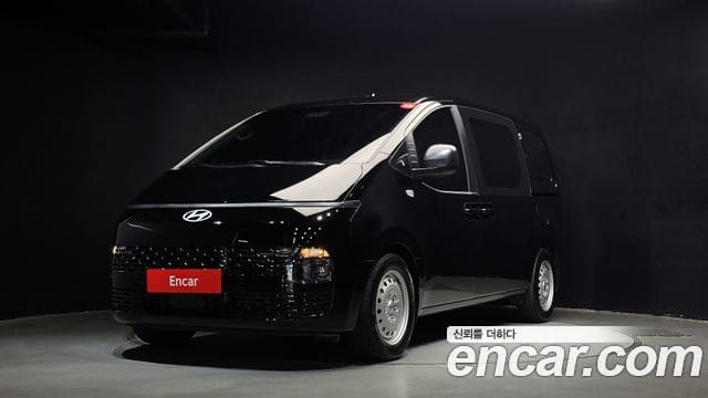 Hyundai Staria — фото 1