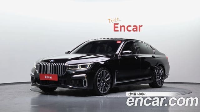 BMW 7 Series — фото 1