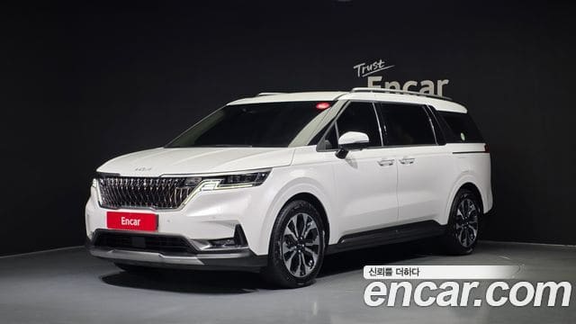 Kia Carnival — фото 1