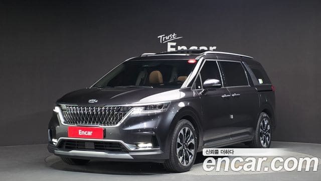 Kia Carnival — фото 1