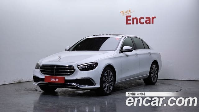 Mercedes-Benz E-Class — фото 1