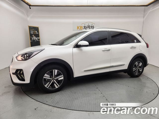 Kia Niro — фото 1