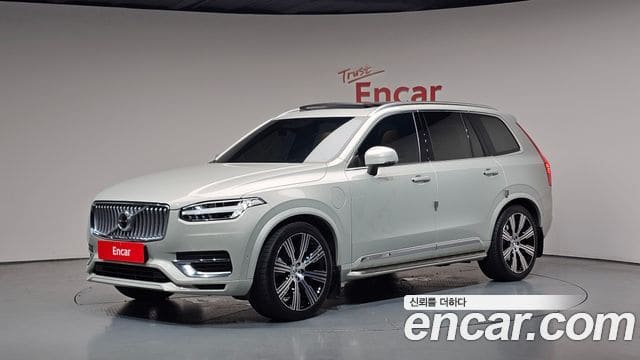 Volvo XC90 — фото 1