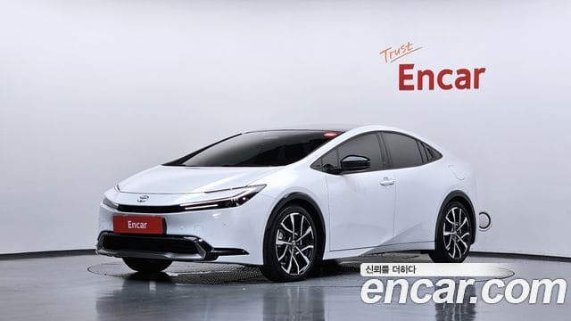 Toyota Prius — фото 1