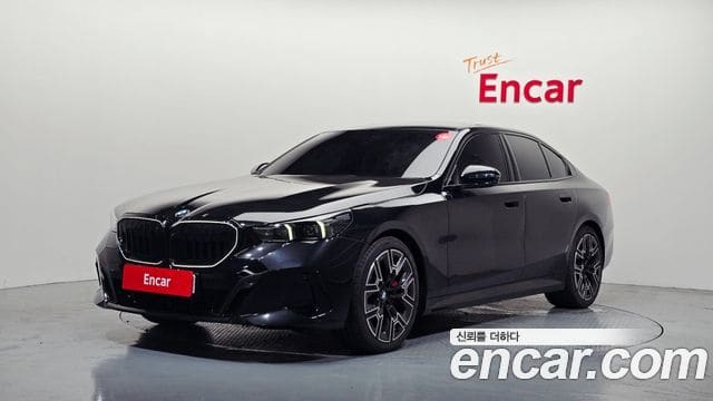 BMW 5 Series — фото 1