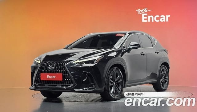 Lexus NX350h — фото 1