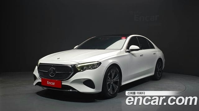 Mercedes-Benz E-Class — фото 1