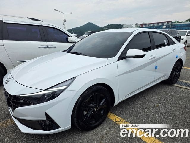 Hyundai Avante — фото 1