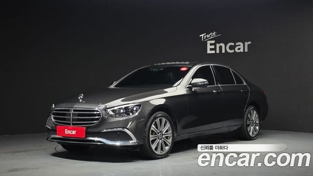 Mercedes-Benz E-Class — фото 1