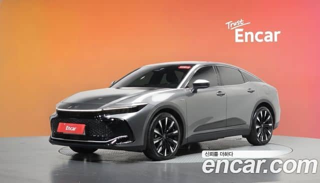Toyota Crown Crossover