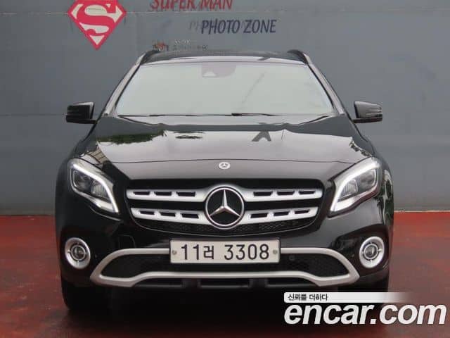 Mercedes-Benz GLA-Class